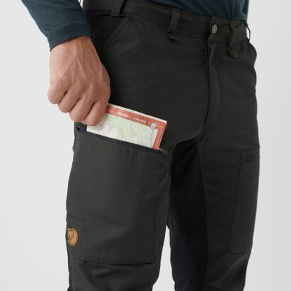 【小狐狸 Fjallraven】Abisko Lite Trekking Trousers 拼接彈性長褲 男 深橄欖 82890R 633