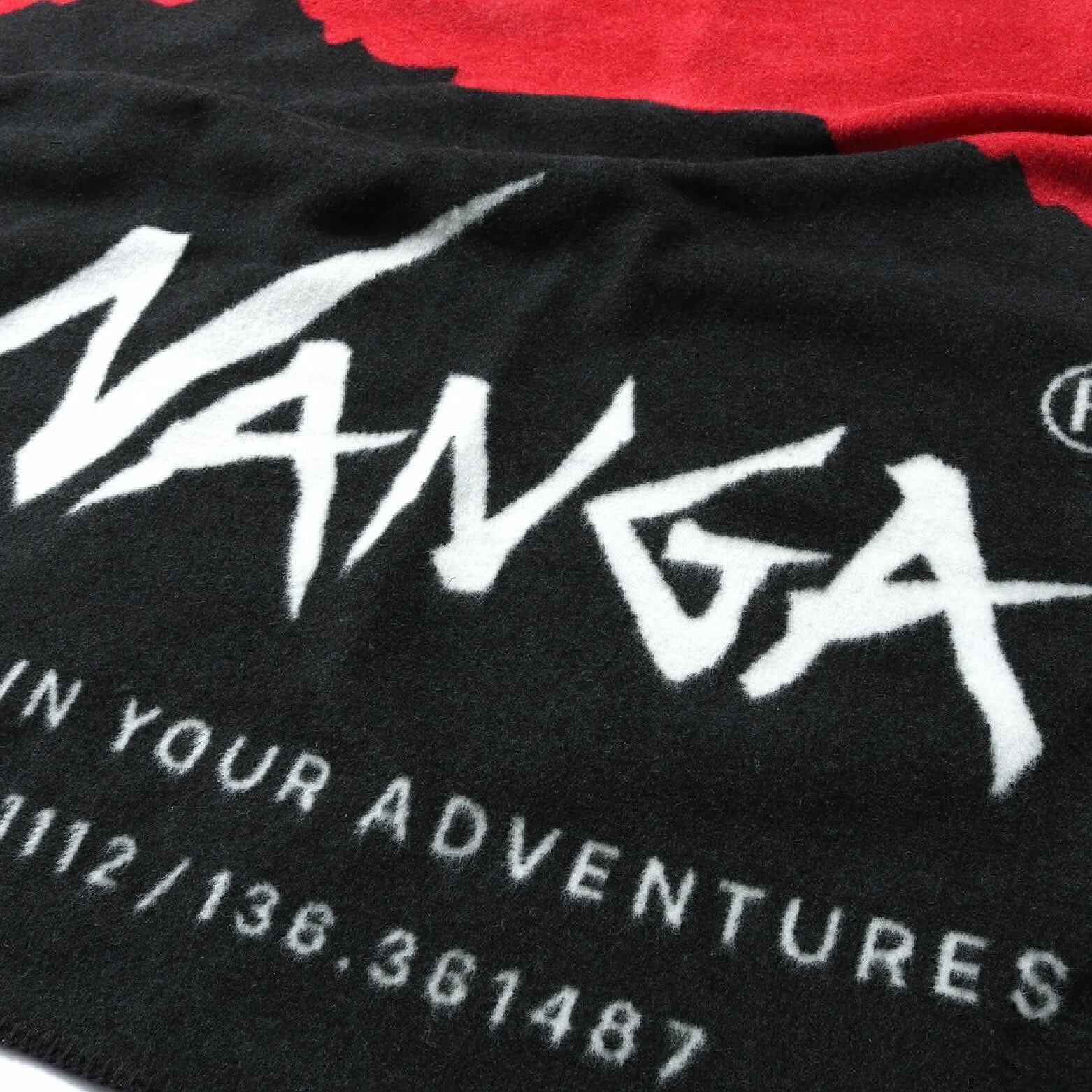 Nanga Flame Resistant Logo Blanket 難燃毛毯 紅/黑 NA30073